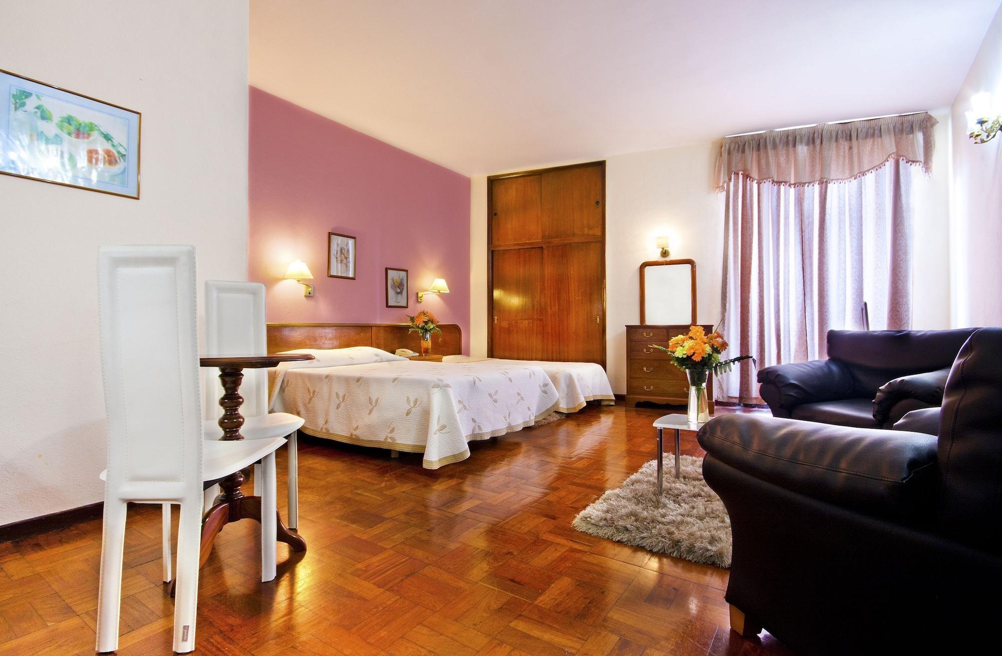 Bed and Breakfast Residencial Colombo Funchal  Zewnętrze zdjęcie