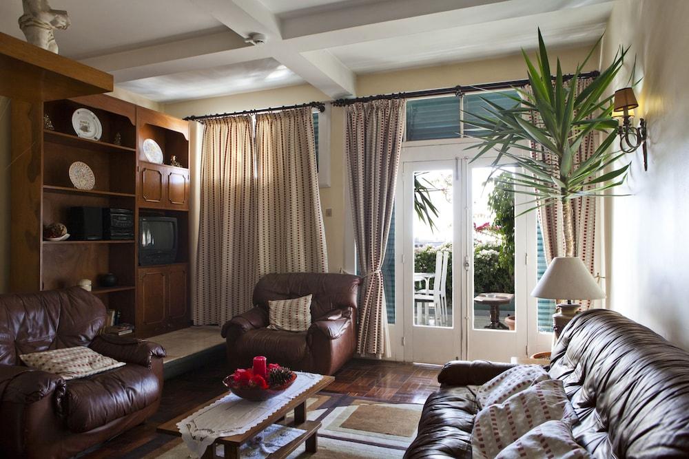 Bed and Breakfast Residencial Colombo Funchal  Zewnętrze zdjęcie