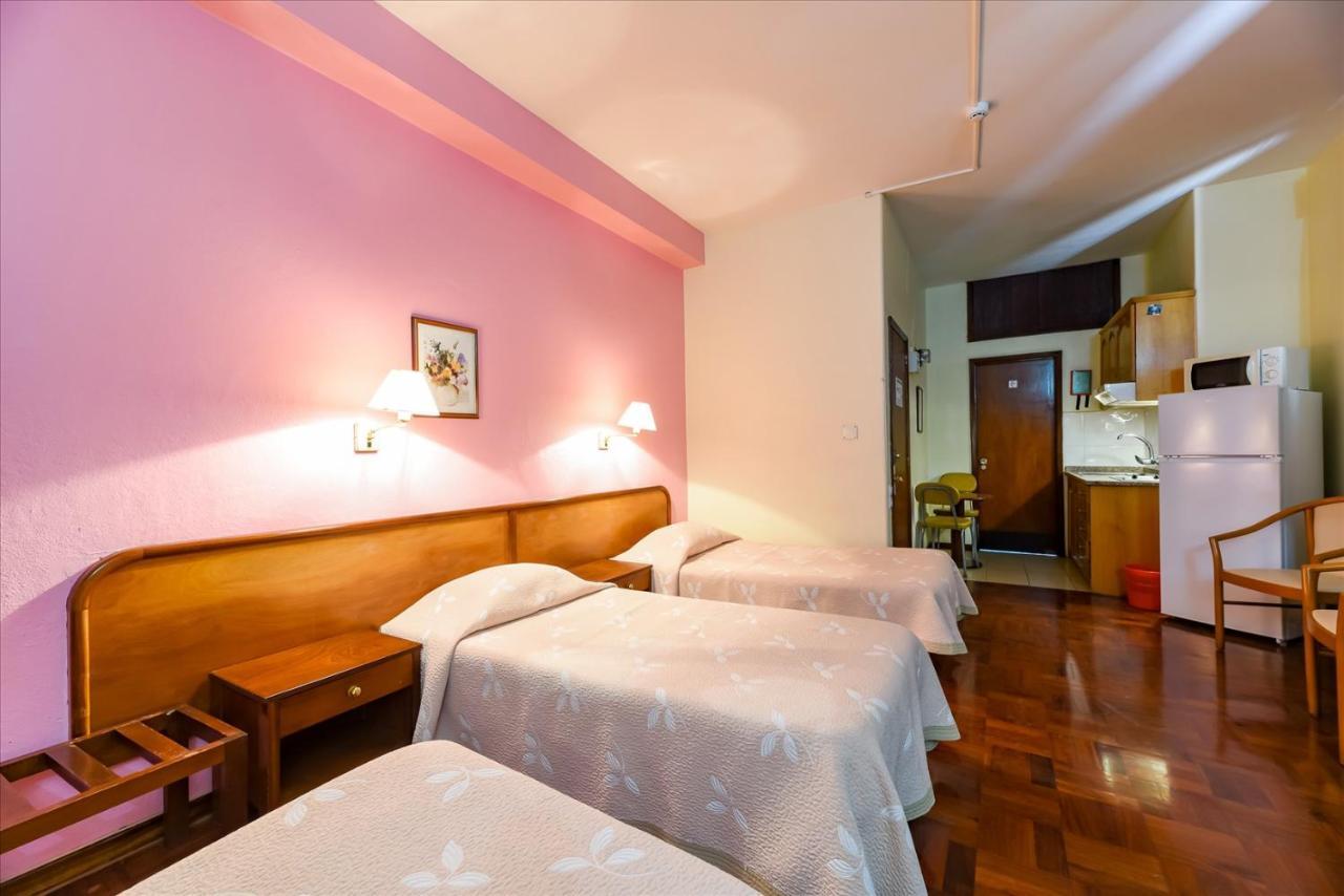 Bed and Breakfast Residencial Colombo Funchal  Zewnętrze zdjęcie