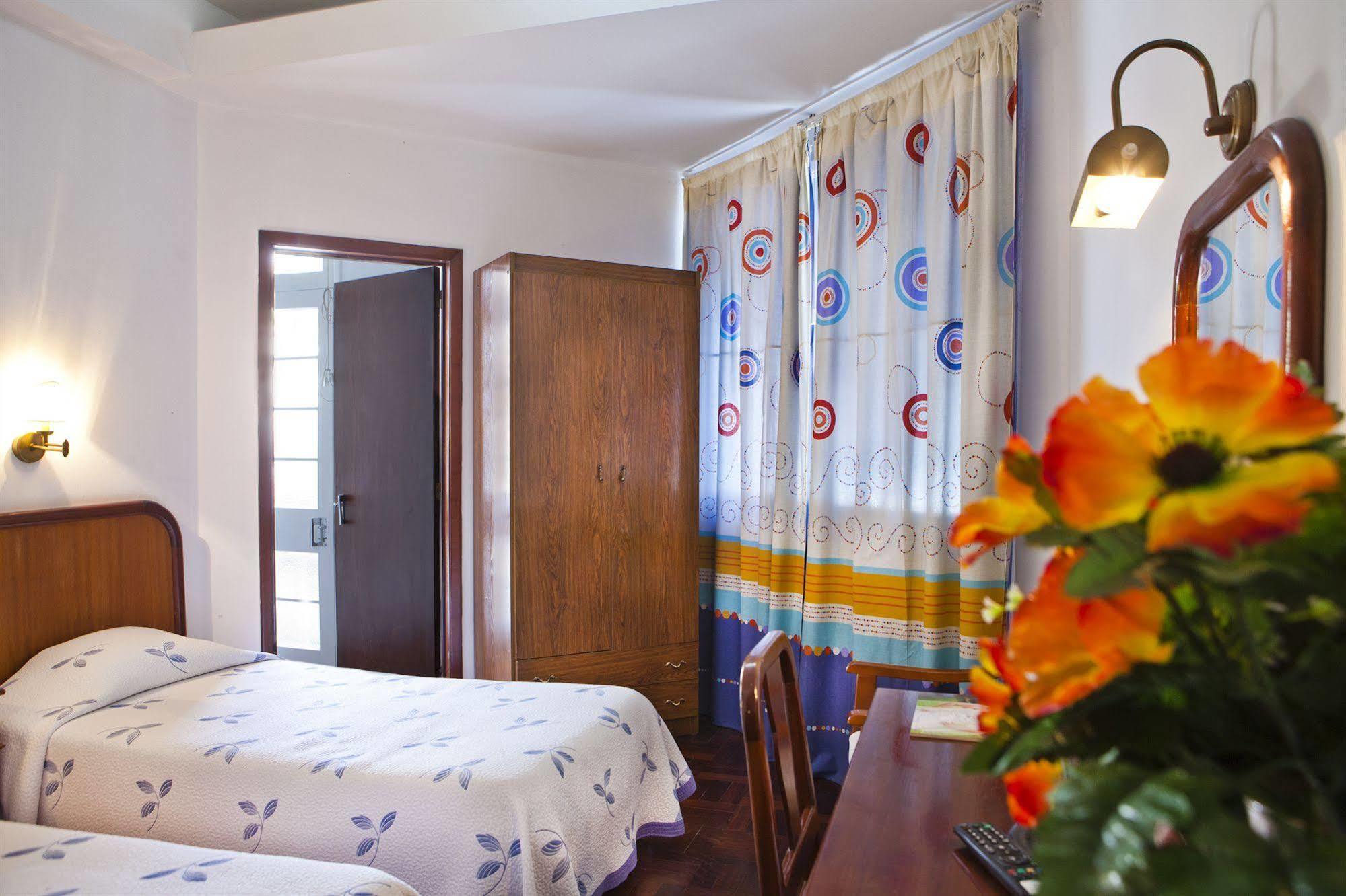 Bed and Breakfast Residencial Colombo Funchal  Zewnętrze zdjęcie