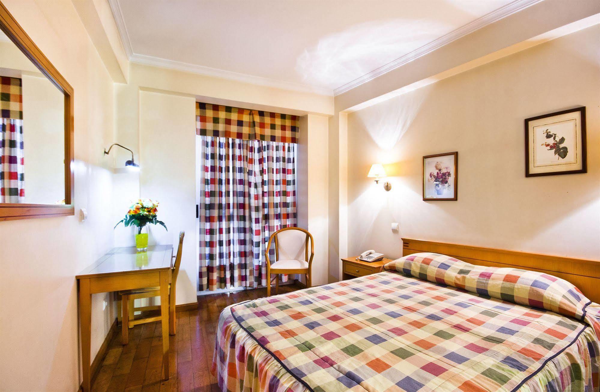 Bed and Breakfast Residencial Colombo Funchal  Zewnętrze zdjęcie